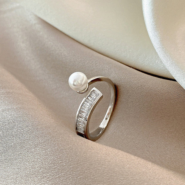 Zirconia pearl ring