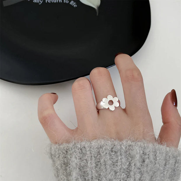 Sterling Silver Openwork Small Flower Ring