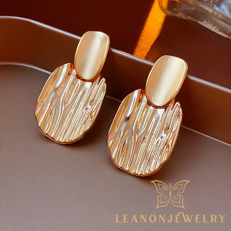 Pleated Oval Earrings