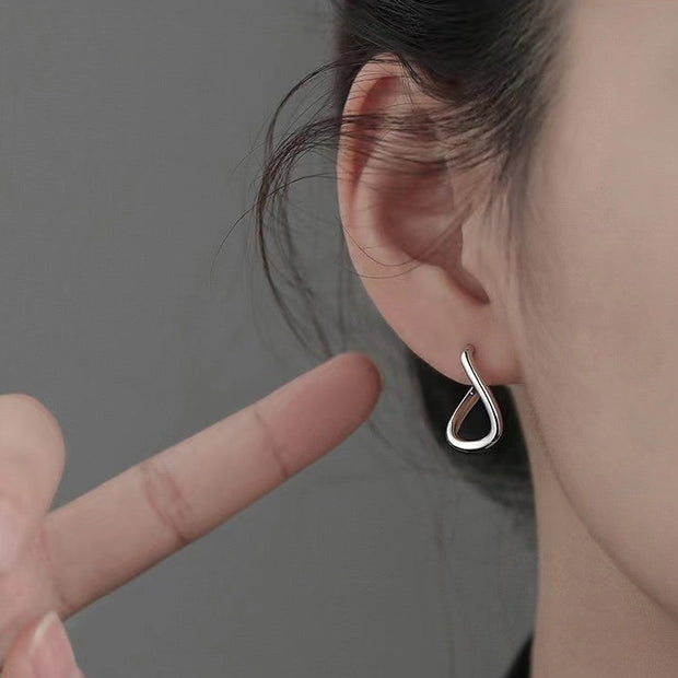 XN Curve Earrings