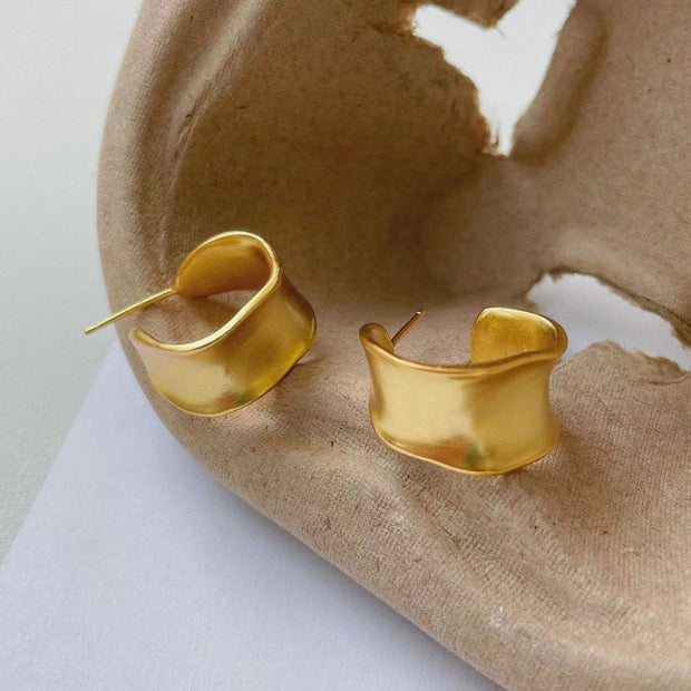 Irregular Wide Faceted C-Shaped Earrings