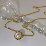 Openwork Irregular Pearl Necklace