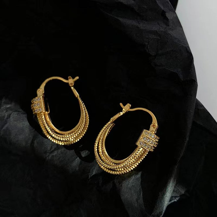 U-shaped earrings