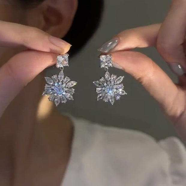 Zircon Snowflake Earrings