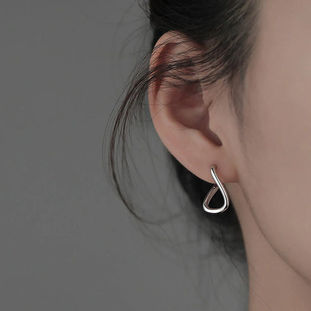 XN Curve Earrings