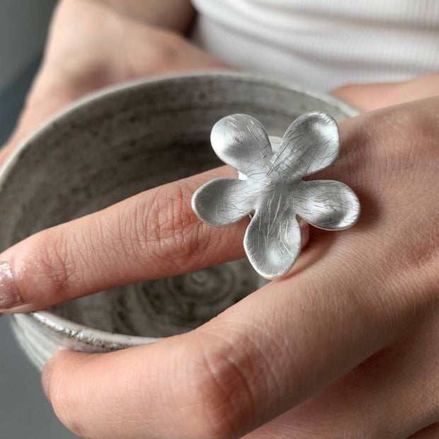 A little flower ring