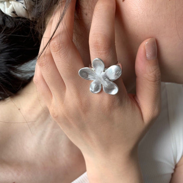 A little flower ring