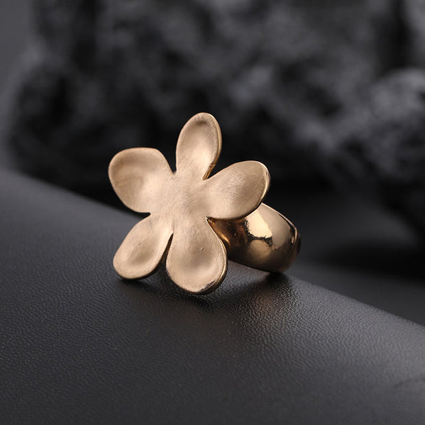 A little flower ring