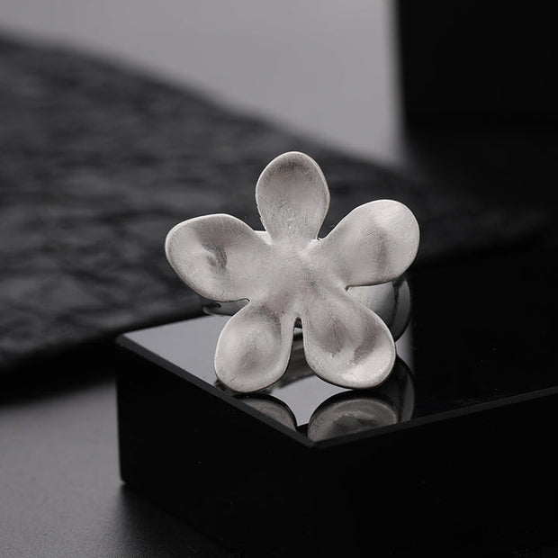 A little flower ring